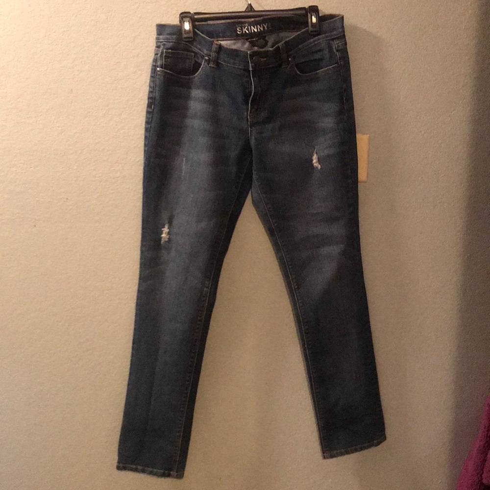 New York &company low rise skinny jeans